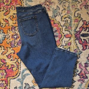 🎈Torrid Perfect Boyfriend Ankle Jeans